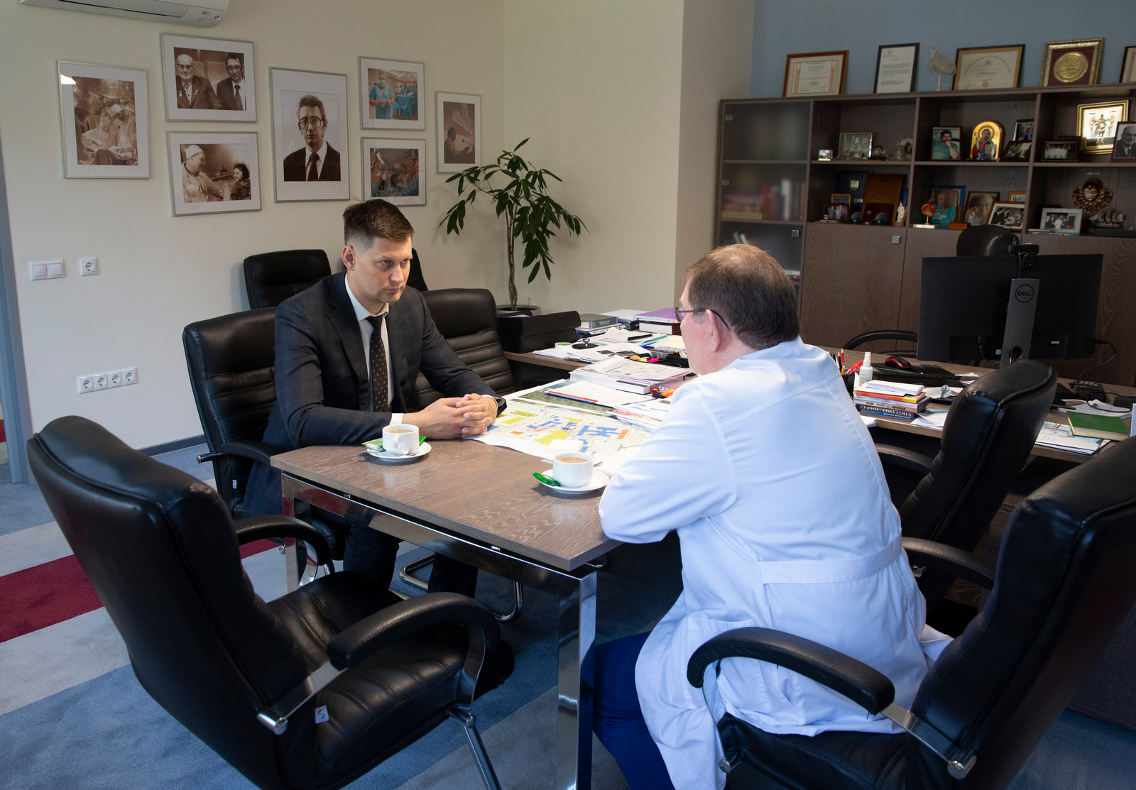 _V4B9818+.jpg _V4B9818+.jpg